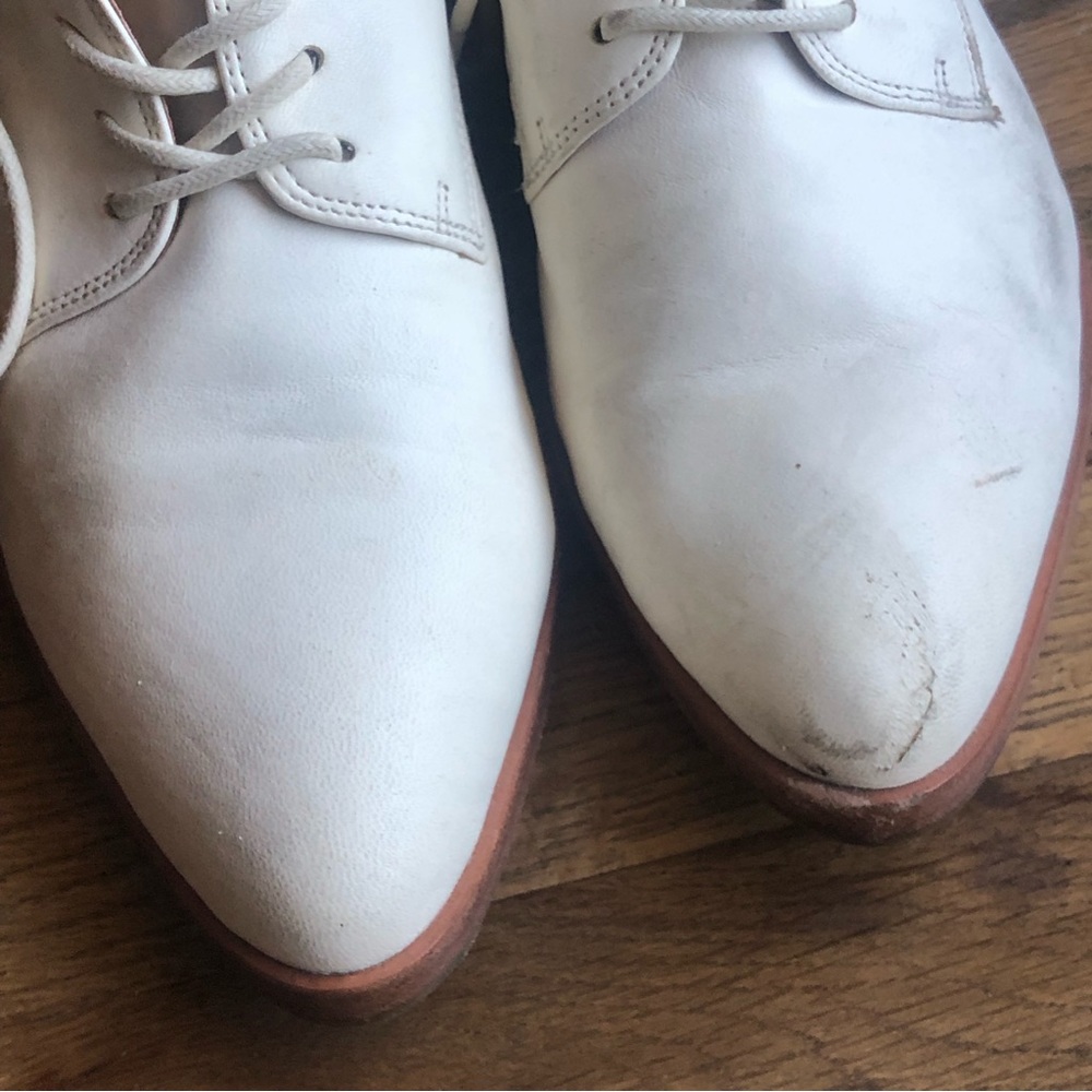 FRYE - Picture 10 of 16